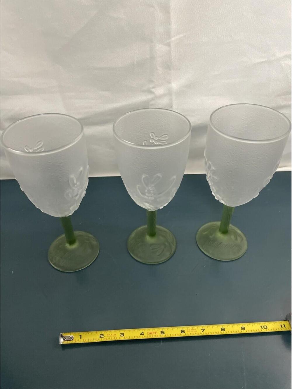 Pfaltzgraff Winterwood Frosted Sculpted Stemmed Wine Goblets Set Of 3 8 1/2 In